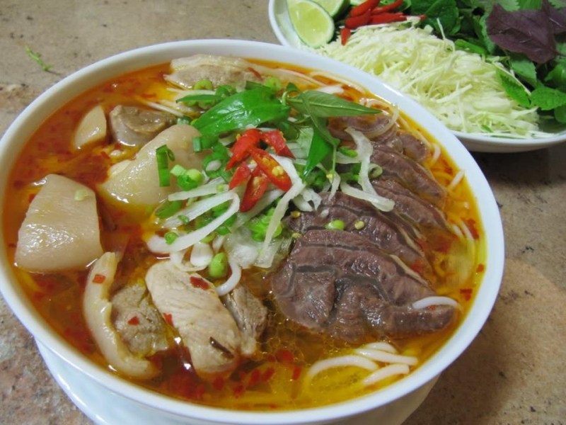 Top 25 Quán bún bò Huế Sài Gòn ngon xuất sắc chuẩn vị đông khách nhất 