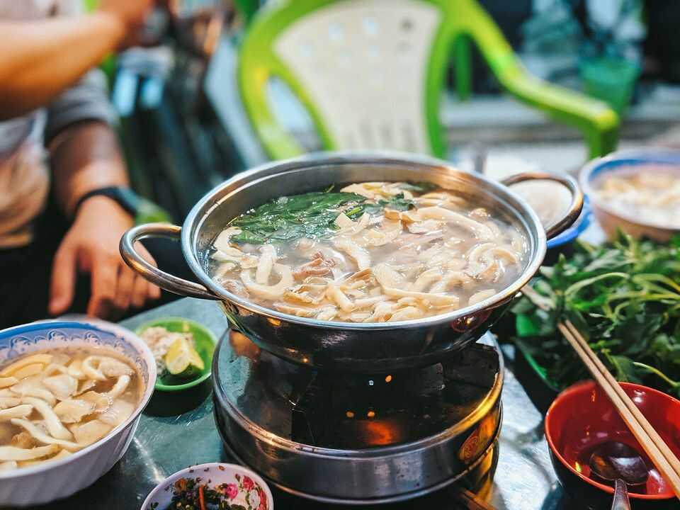 Top 15 Quán lẩu gà lá é Sài Gòn – TPHCM ngon giá rẻ nổi tiếng nhất 