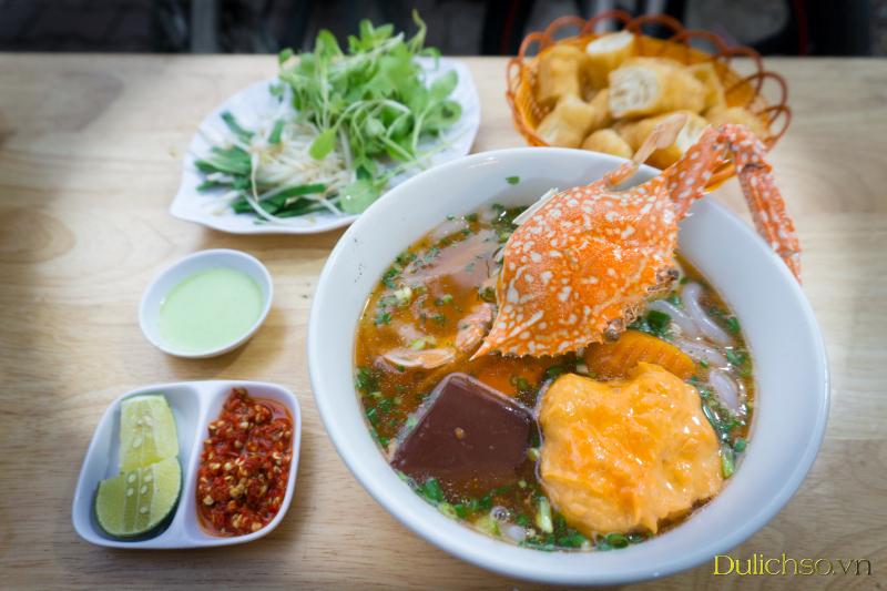 Tuyển tập 9 quán ăn ngon tại phố Lò Đúc – Hà Nội năm 2021