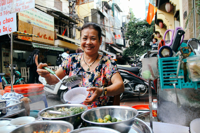                           Quán ốc “không lời” vẫn đông khách suốt hơn 20 năm qua tại Hà Nội                      