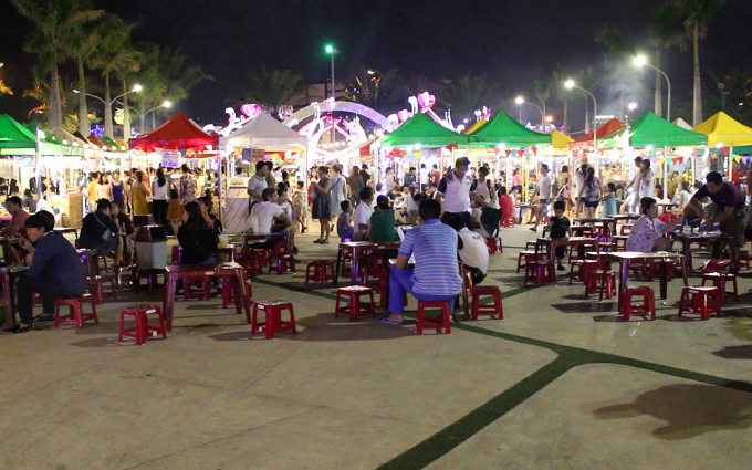                           Mua sắm, ăn uống thả ga ở chợ phiên cuối tuần tại Đà Nẵng                      