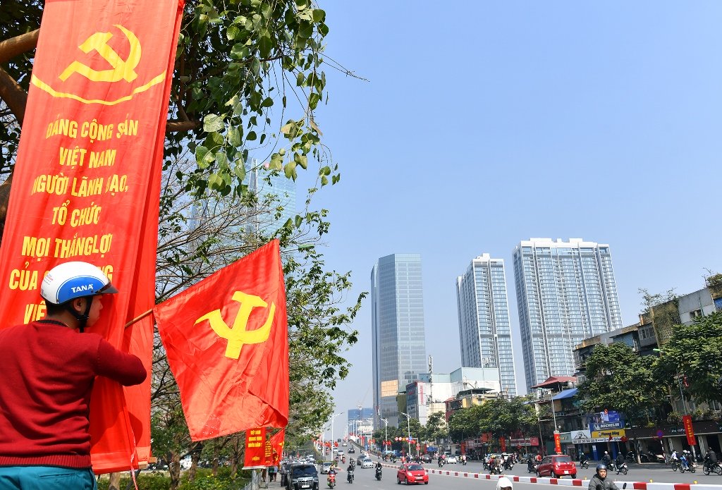 Hanoi brilliantly decorated to welcome 13th National Party Congress