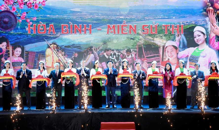 Hoa Binh Cultural Festival opens in Hanoi