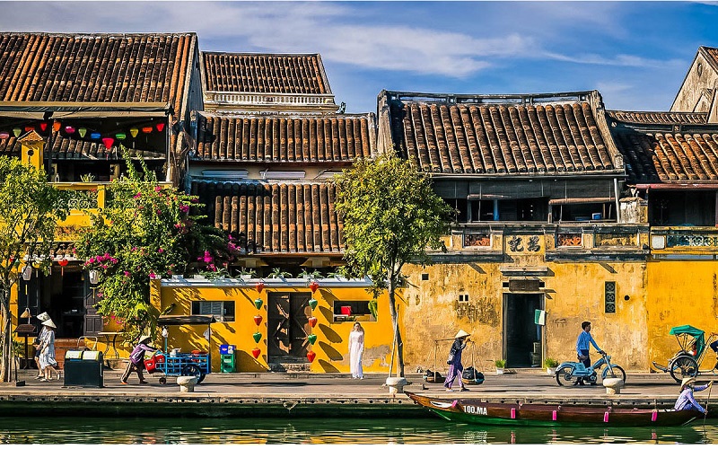 Travel Vietnam, Travel to northern Vietnam, Ninh Binh, Phong Nha, hoi an, Traveler Review Awards 2021. Top three most welcoming cities in Vietnam