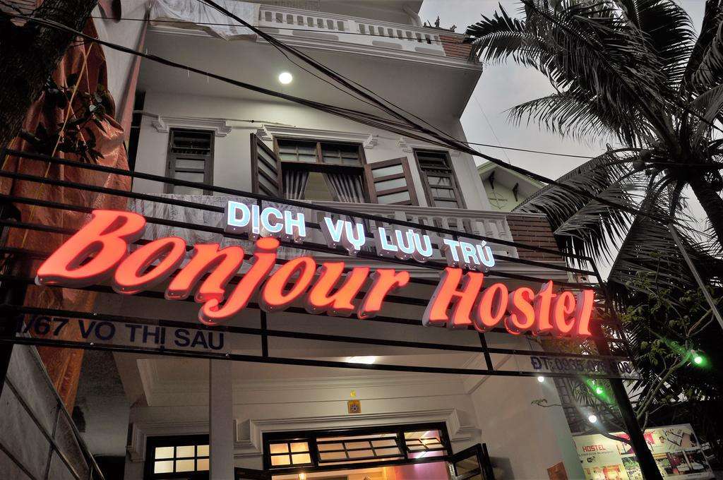Bonjour Hostel: Cho thuê phòng dorm tập thể giá rẻ ở cố đô Huế