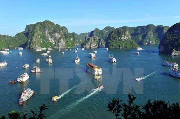 Quang Ninh opens local tourism