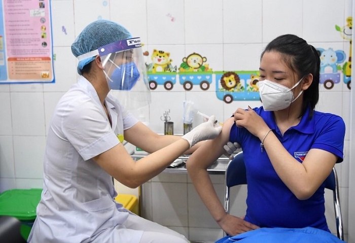Vietnam starts COVID-19 vaccination