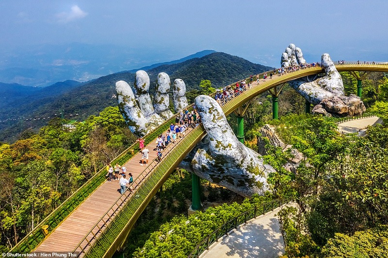 Golden Bridge listed as a new wonder by UK’s press