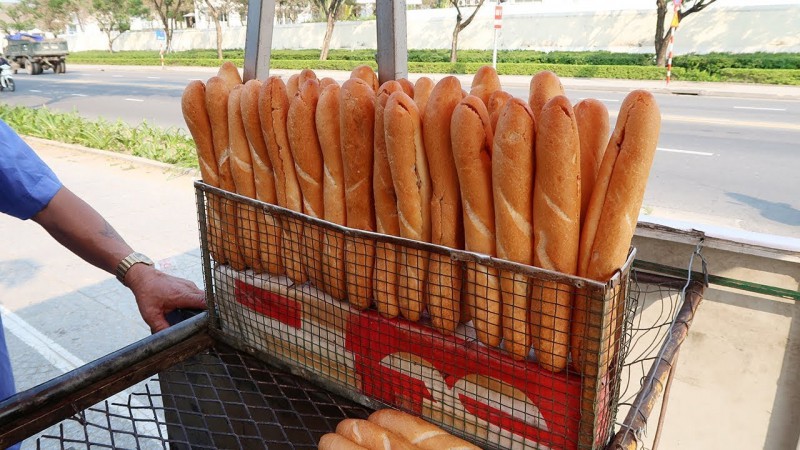 Top 10 Quán bánh mì que Đà Nẵng ngon và đông khách nườm nượp 