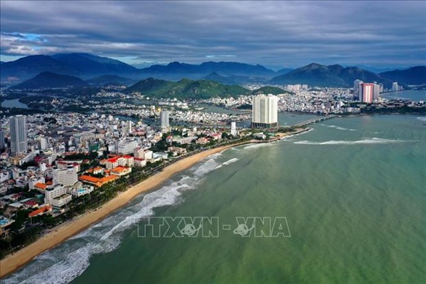 Travel firms explore tourism products in Khanh Hoa province