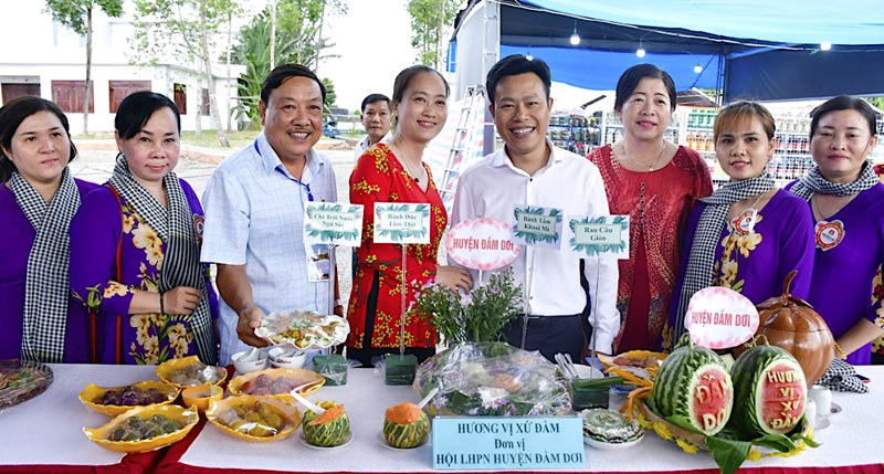 Festival introduces traditional cakes of southern region