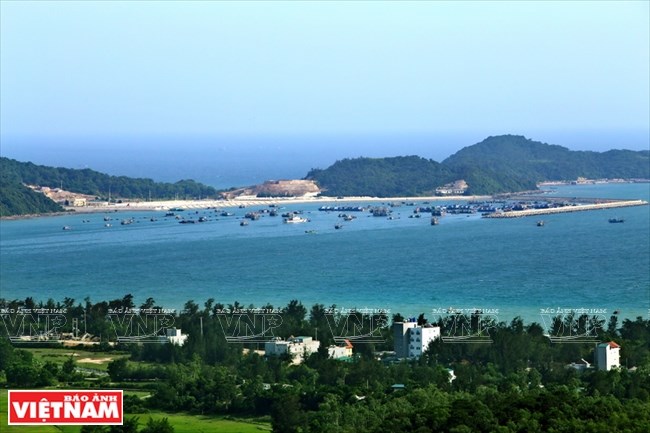 Co To island, Quang Ninh, Vietnam, Vietnamplus
