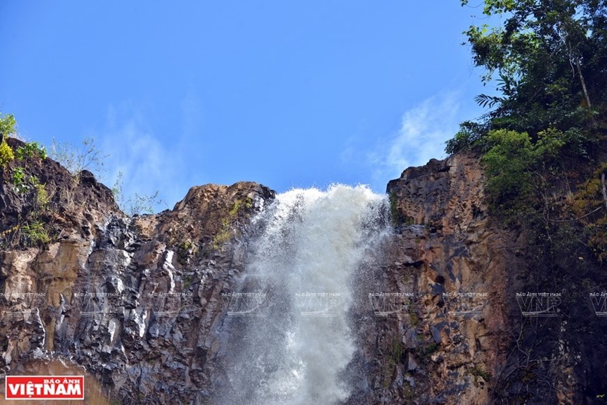 Lieng Nung waterfall, Dak Nong, Vietnam, Vietnamplus