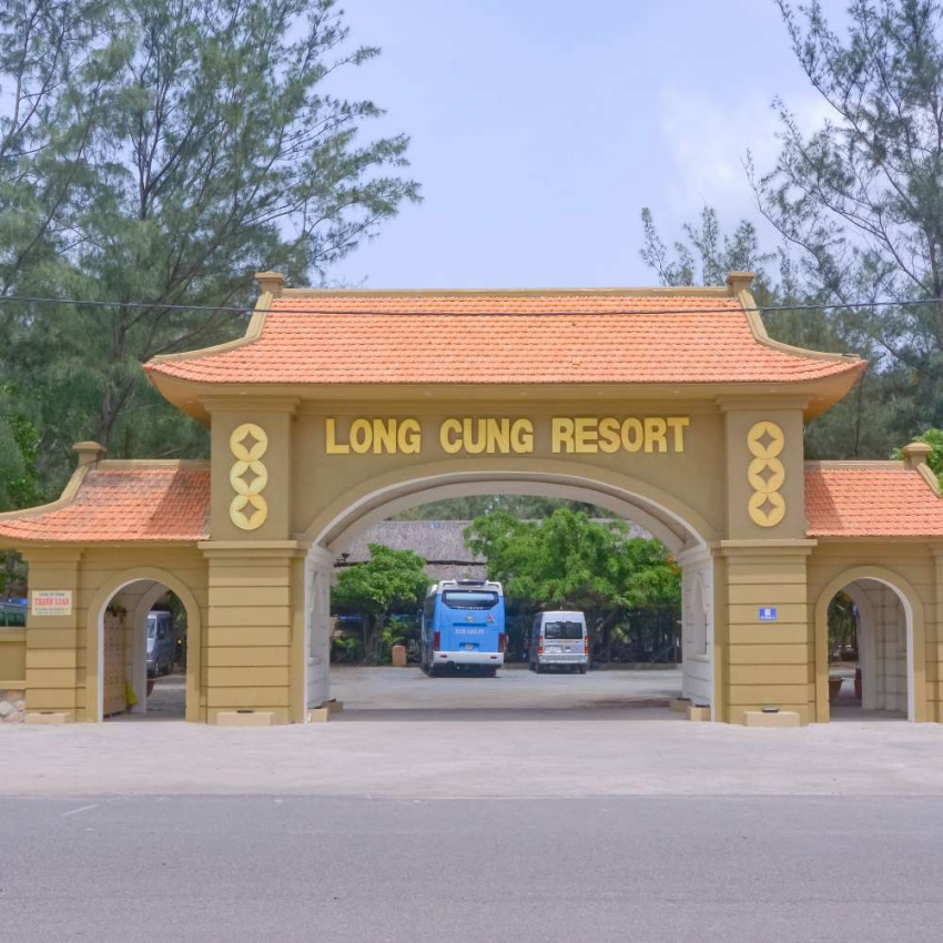 Review Long Cung Resort – Giá bình dân, view biển siêu đẹp