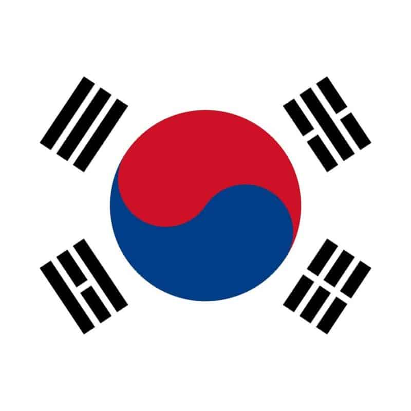Màu sắc quốc kỳ Hàn Quốc: Sức hút của quốc kỳ Hàn Quốc không thể tách rời với những sắc màu đặc trưng của nó. Màu đỏ tượng trưng cho sự can đảm và nghị lực, trong khi màu xanh biểu thị cho sự hy vọng và tương lai tươi sáng. Hãy xem hình ảnh để cảm nhận rõ hơn về sức mạnh của màu sắc của quốc kỳ Hàn Quốc.