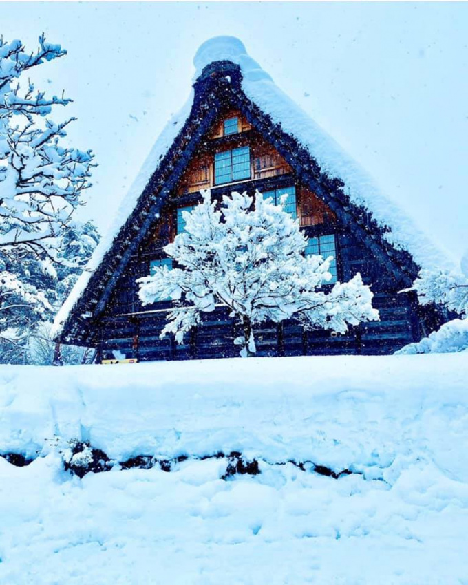 Làng Shirakawa-go, Nhật Bản – ngôi làng cổ đẹp ngỡ ngàng giữa mùa đông lạnh giá