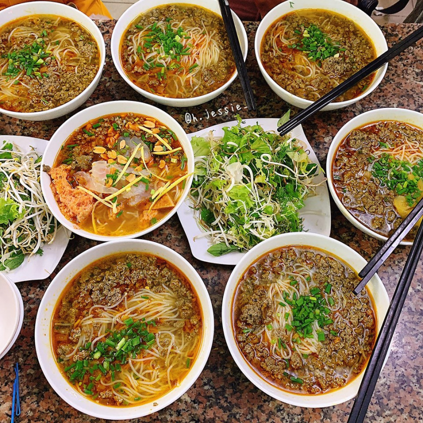 Review ẩm thực miền Trung Quy Nhơn – Phú Yên vừa ngon vừa rẻ