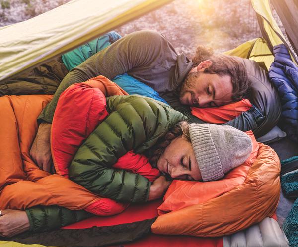 hướng dẫn cách chọn túi ngủ tốt nhất khi đi du lịch, phượt, leo núi