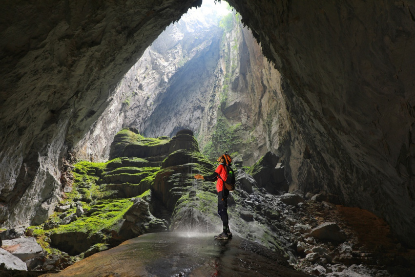Thám hiểm hang Sơn Đoòng – Hang động kỳ bí và lớn nhất thế giới