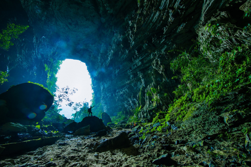 Khám phá hang động 5 triệu năm tuổi ít ai biết ngay tại Quảng Bình Việt Nam