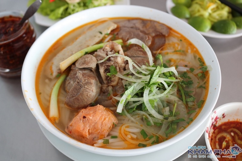 Tour đi Huế 1 ngày – Thưởng thức các ẩm thực xứ Huế trong 24h, Ẩm thực xứ Huế