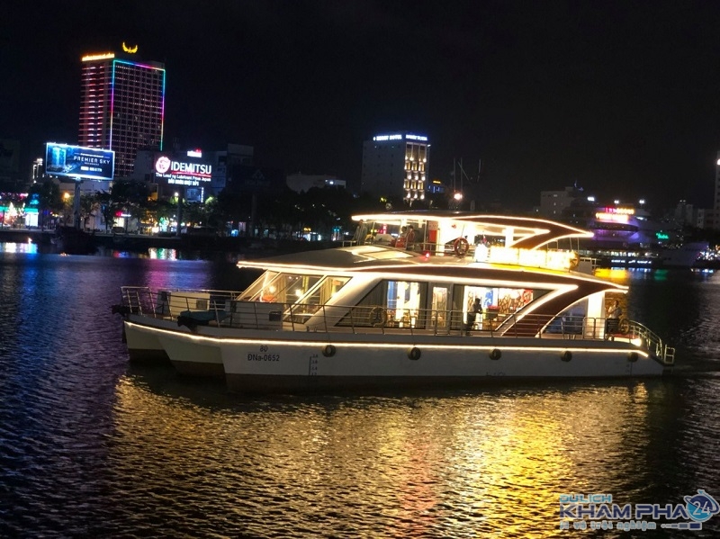 Du thuyền Danang Dragon Cruise – Lịch trình, giá vé mới nhất 2021
