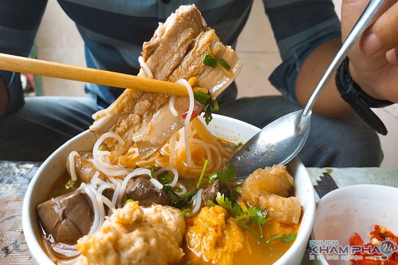 TOP 25 quán ăn ngon ở Huế với đủ loại ẩm thực cho bạn trải nghiệm, quán ăn ngon ở Huế, quán ăn ở Huế