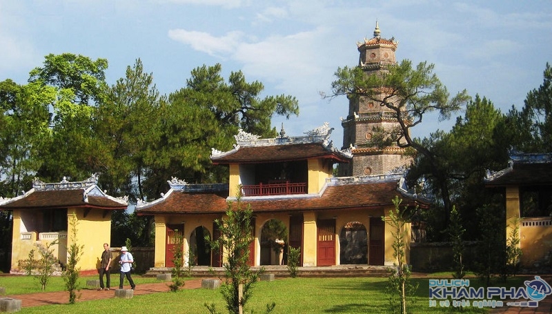 Tìm hiểu chùa Thiên Mụ Huế 400 năm tuổi nổi tiếng thiêng liêng, chùa Linh Mụ, chùa Thiên Mụ