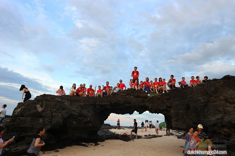 Tour du lịch đảo LÝ SƠN 2 ngày 1 đêm từ Đà Nẵng chỉ 1550k