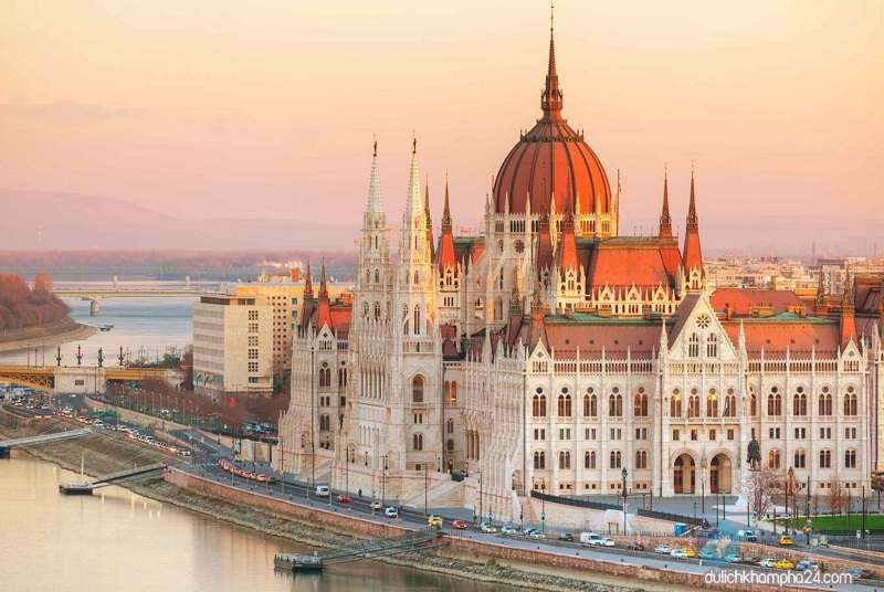Kinh nghiệm du lịch Hungary tự túc 2020 “giá rẻ” ăn chơi thả ga