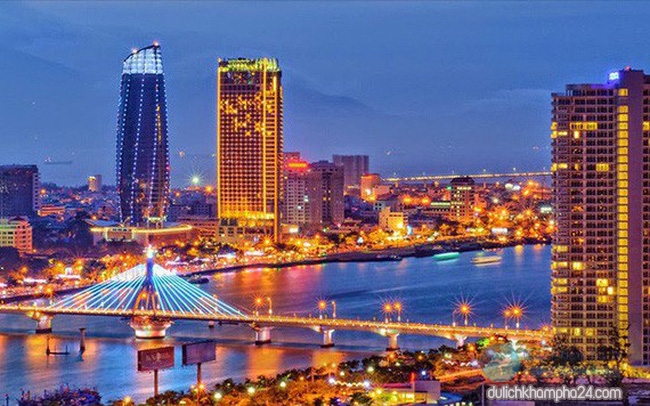 Tour du lịch Đà Nẵng truy tìm 10 điểm ấn tượng của thành phố đáng sống