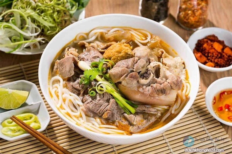 TOP 22 địa điểm ăn uống ở Nha Trang ngon rẻ nổi tiếng hút khách