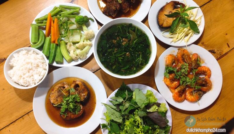TOP 11 quán cơm ngon ở Nha Trang giá rẻ và đông khách nhất