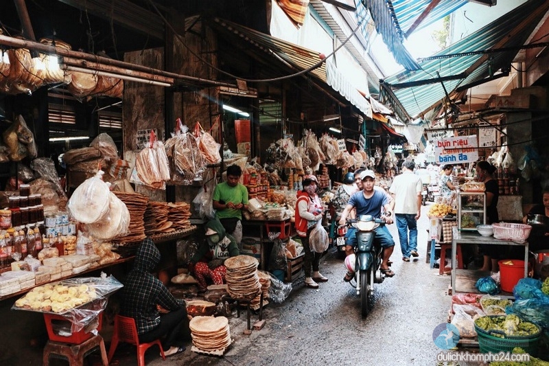 TOP 10 chợ nổi tiếng Sài Gòn đông khách như trung tâm thương mại, chợ Sài Gòn