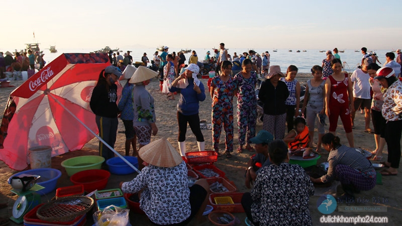 TIẾT LỘ 7 chợ hải sản Đà Nẵng nổi tiếng tươi và rẻ nhất