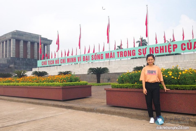 Kinh nghiệm tham quan lăng Chủ tịch Hồ Chí Minh: giá vé, quy định