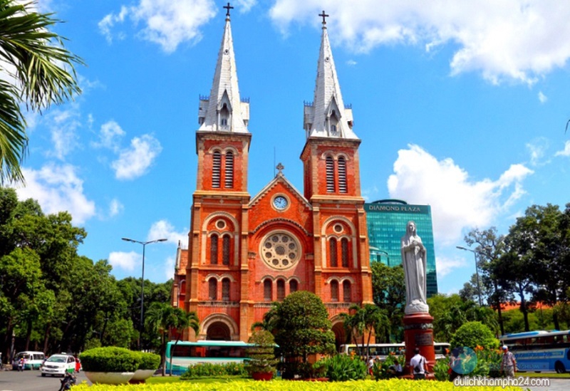 Nhà thờ Đức Bà Sài Gòn – kiệt tác kiến trúc gần 140 năm tuổi