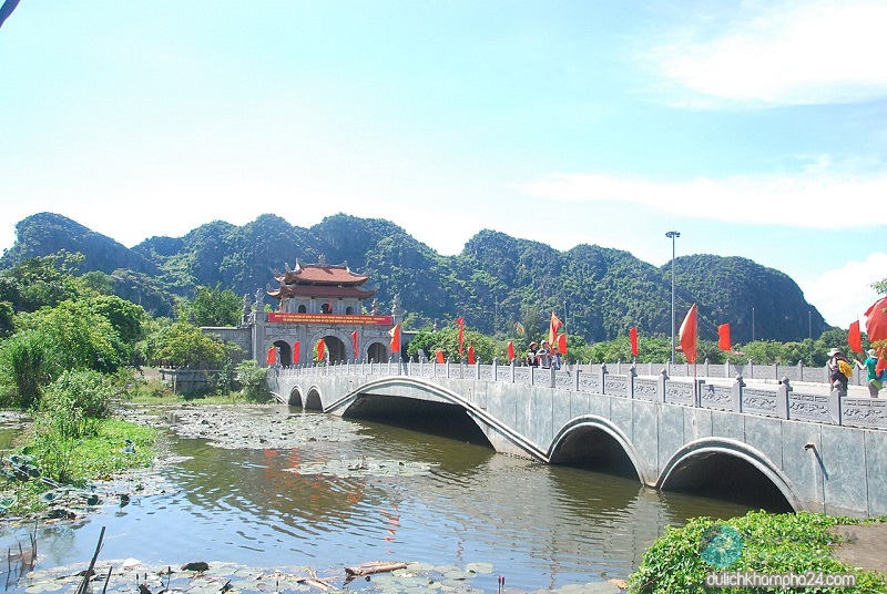 Đền vua Đinh Tiên Hoàng Ninh Bình – nơi có di tích long sàng độc đáo và giá trị nhất Việt Nam