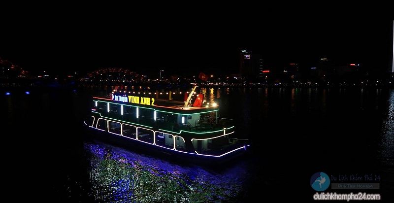 Giá vé Du thuyền Sông Hàn Đà Nẵng có mấy loại, mua ở đâu, bao nhiêu tiền?