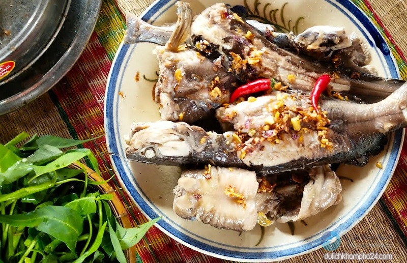 Kinh nghiệm du lịch Cần Thơ tự túc: Chơi gì, ăn đặc sản miền Tây ở đâu?, bến Ninh Kiều, homestay ở Cần Thơ