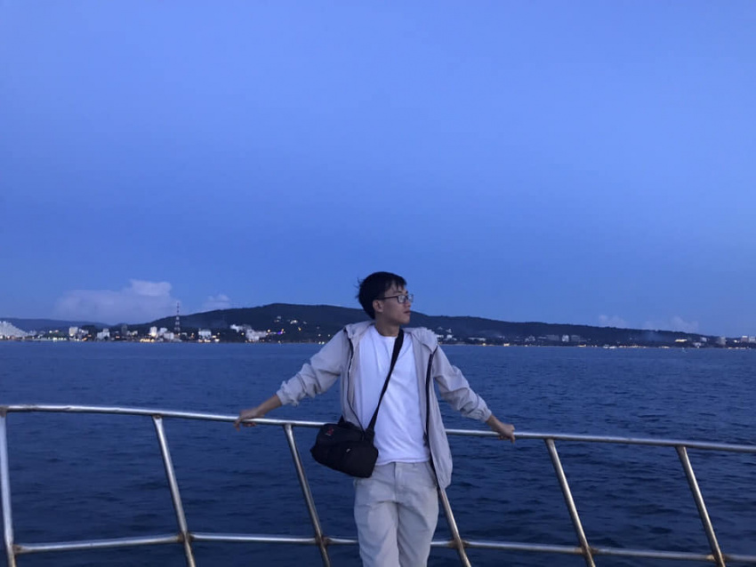 REVIEW Tour ngắm hoàng hôn trên biển và câu mực đêm ở Phú Quốc