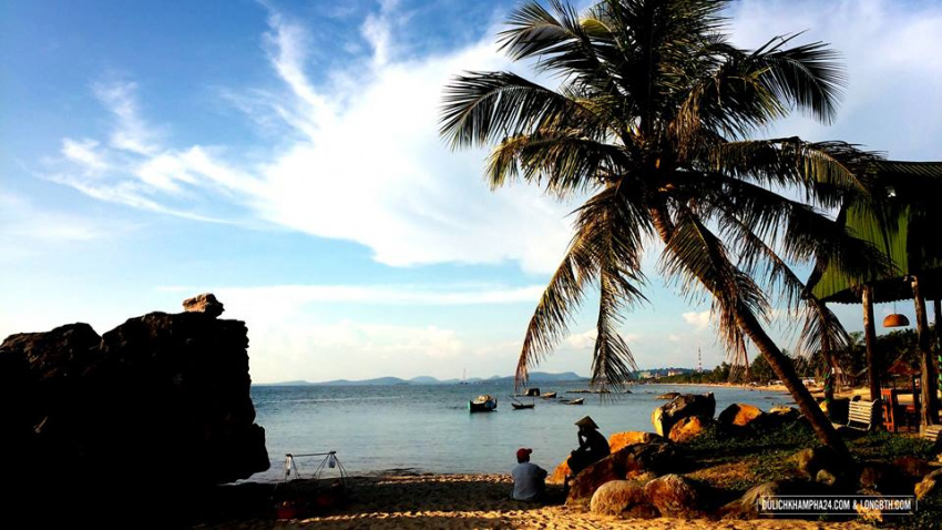 Bãi Trường Phú Quốc – Bãi biển dài, nhộn nhịp nhất ở hòn đảo ngọc
