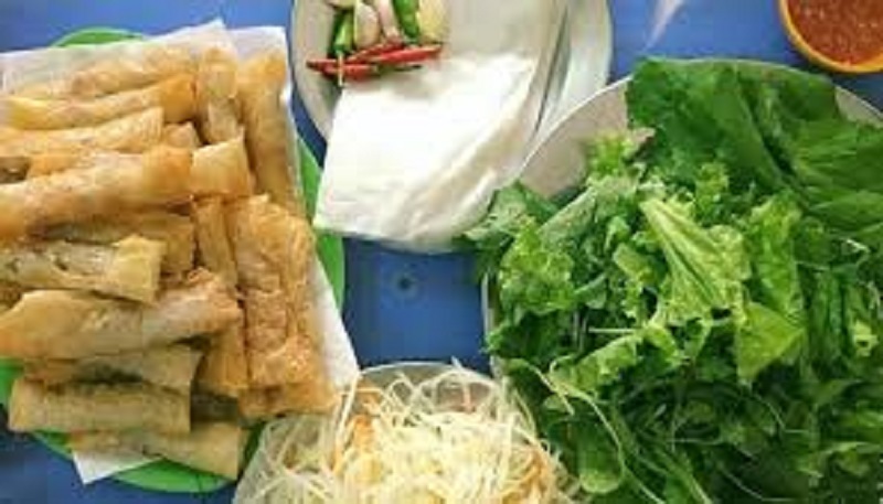 Ram cuốn cải – Món ăn hấp dẫn và rất đáng thử khi đến Đà Nẵng