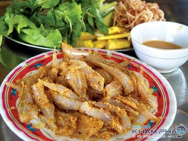 Gỏi Cá Nam Ô – món ăn “nhức nhối” ở Đà Nẵng