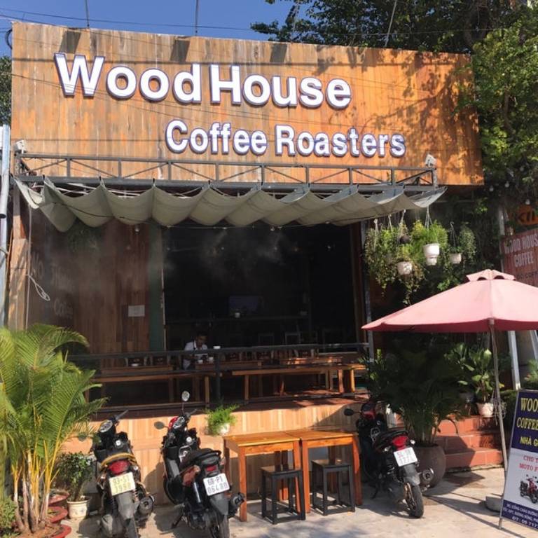 WoodHouse Coffee Phú Quốc: Căn nhà gỗ thân thiện