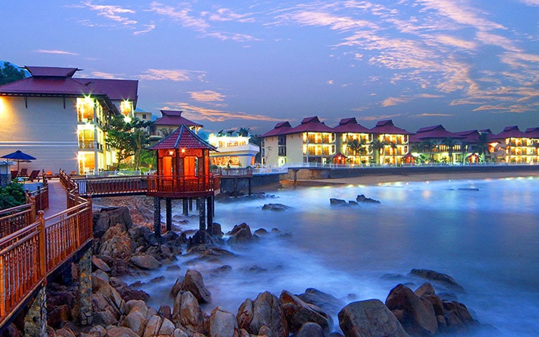 Royal Hotel And Healthcare Resort Quy Nhơn – Resort sang trọng, đẳng cấp hoàng gia