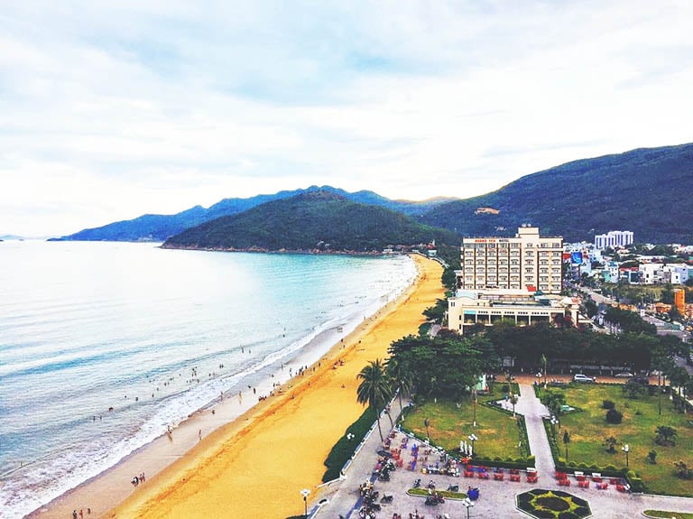 Top 10 bãi biển đẹp nhất nên chọn khi ghé Quy Nhơn Bình Định