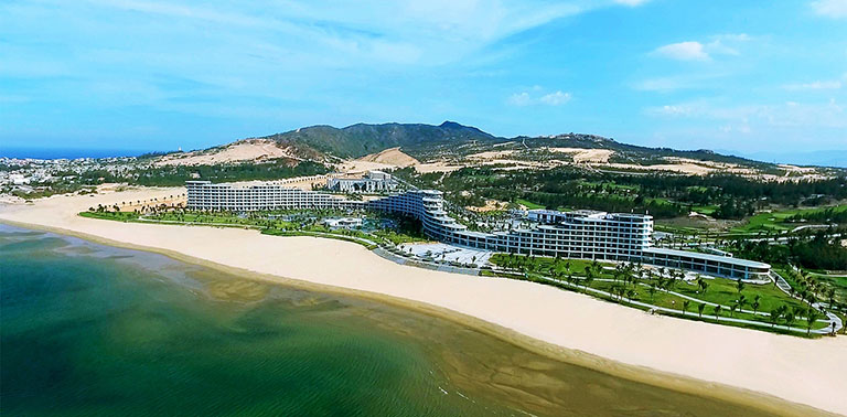 FLC Luxury Resort Quy Nhơn – Resort độc đáo giữ kỉ lục ven biển dài nhất nước ta