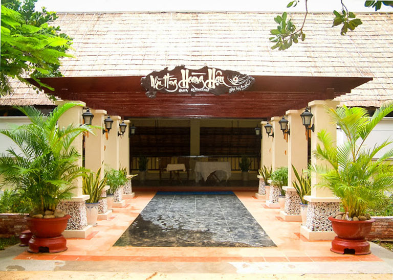 Hoàng Hậu Restaurant Quy Nhơn – Nhà hàng đẹp, chất lượng tại “thành phố biển”