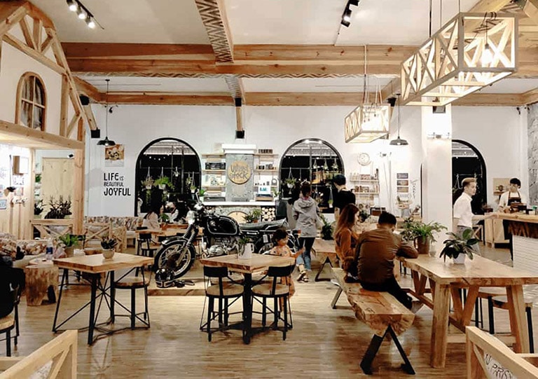 woodstock coffee đà lạt – quán cafe phong cách gỗ châu âu